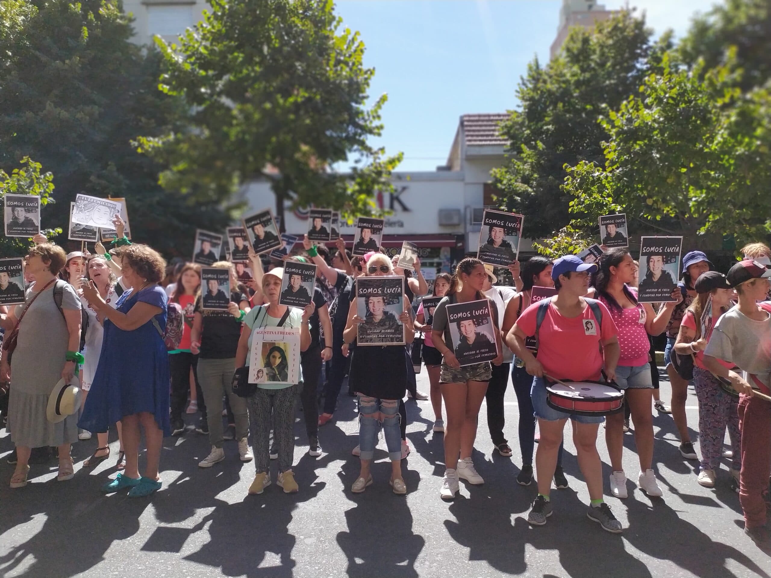 Todas somos Lucía: ruidazo por un juicio justo en La Plata