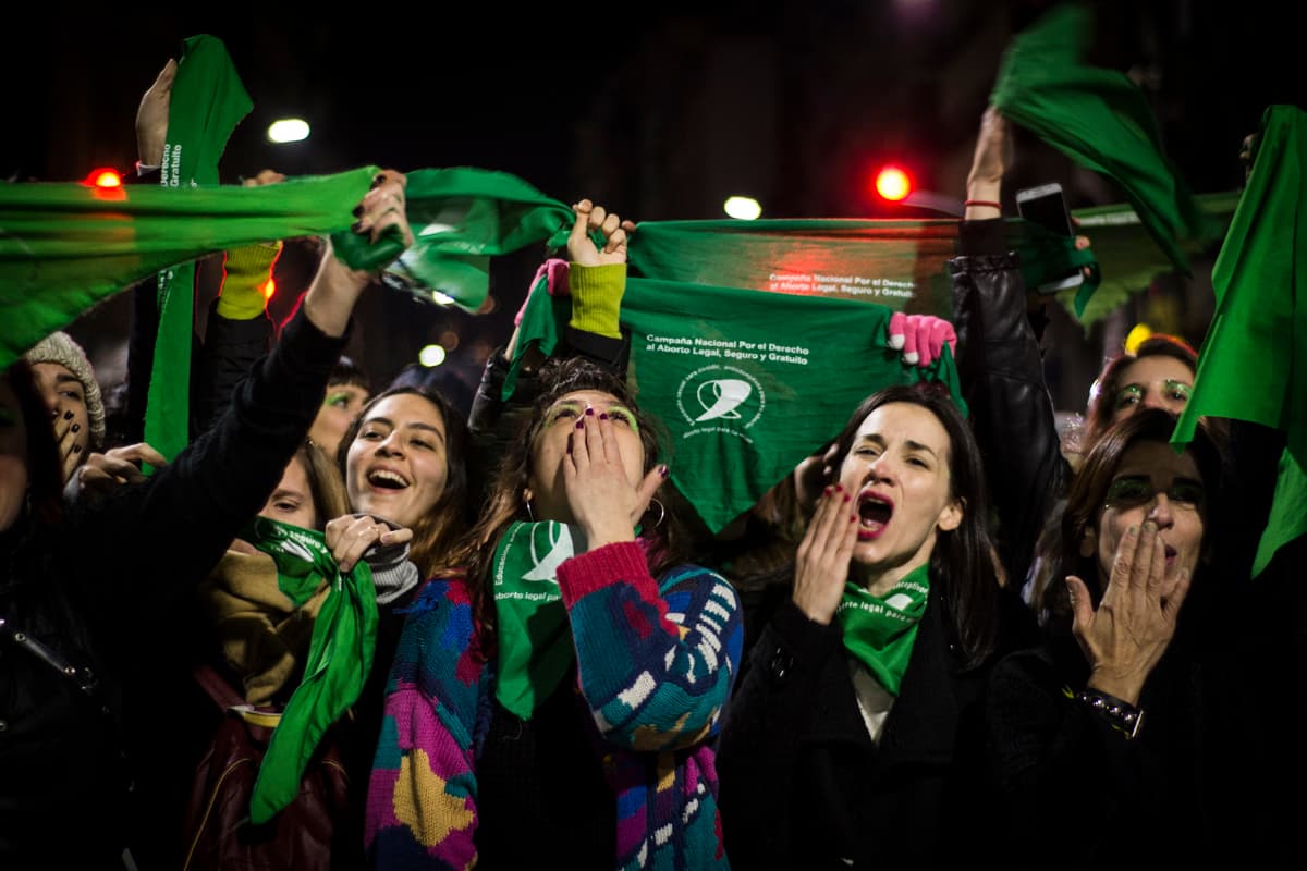 Nos atacan por usar pañuelo verde