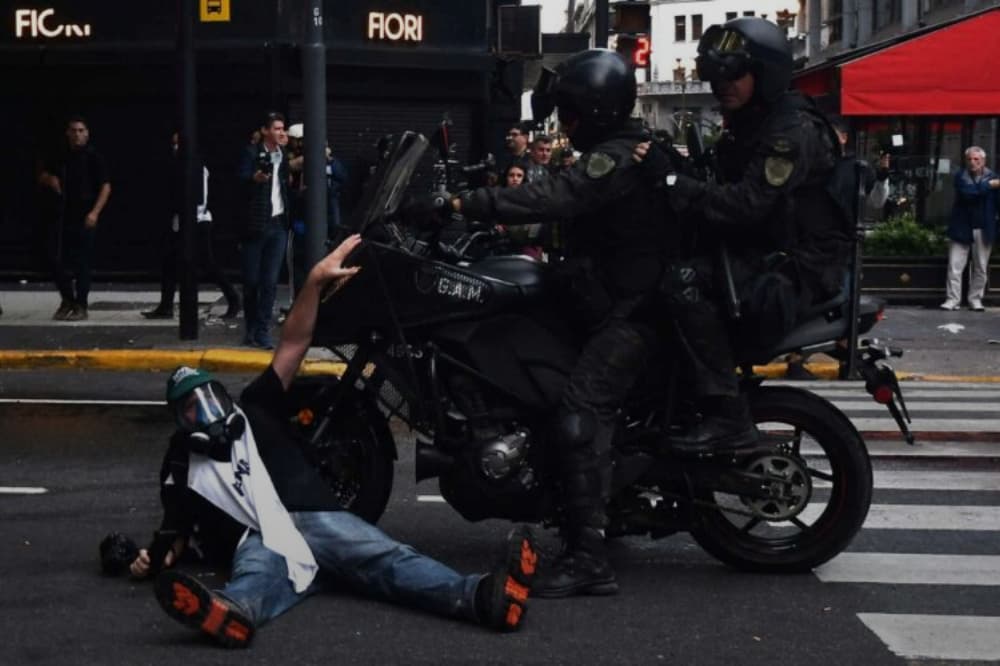 "Sicarios con credencial": crónica de un ataque sistemático a la libertad de prensa