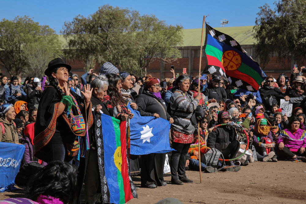 "Diálogos desobedientes": Construir un estado plurinacional