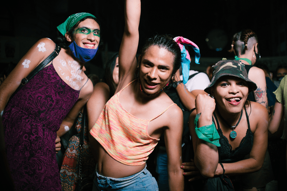 En la cresta de la ola, una crónica sonora del aborto legal