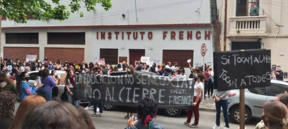 Escuelas privadas en crisis, comunidades educativas en peligro