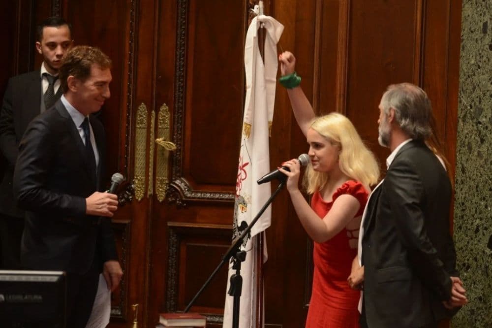 Desarmar la violencia política