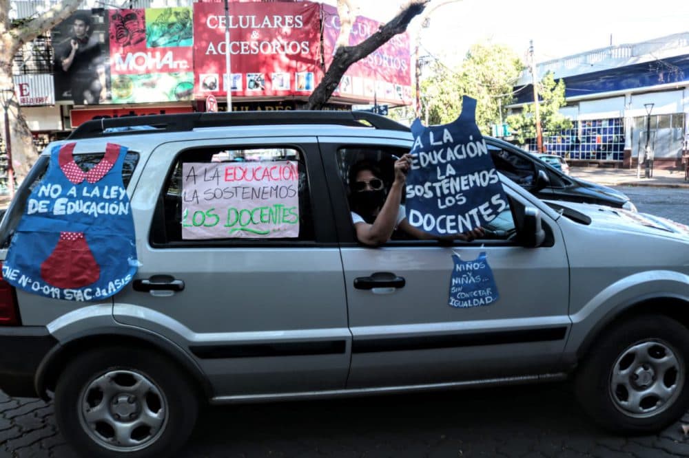 Caravanazo docente contra la reforma de la Ley de Educación en Mendoza
