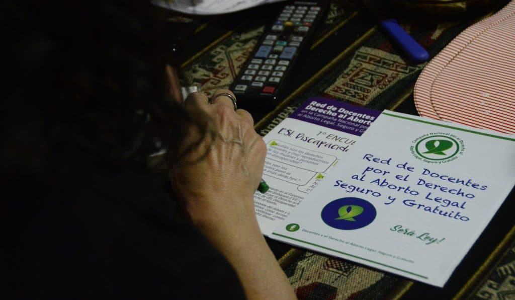 Niñas no madres: un reclamo de lxs maestrxs