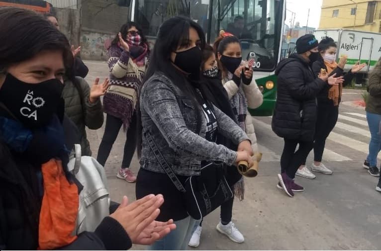 Peligran los puestos de 68 celadoras de micros escolares en la villa 31