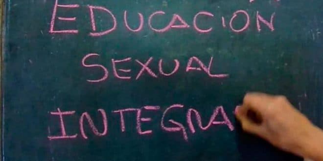 El postítulo de ESI del Joaquín V. González en riesgo