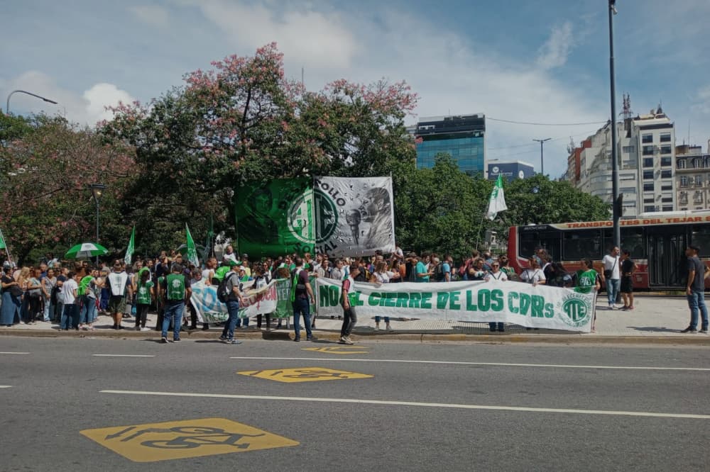 Cierre de Centros de Referencia: la pobreza no se atiende por un 0800
