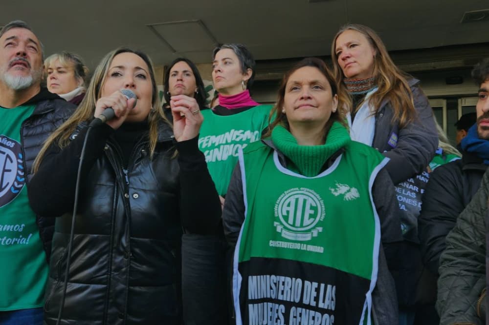 Mal, pero acostumbradas