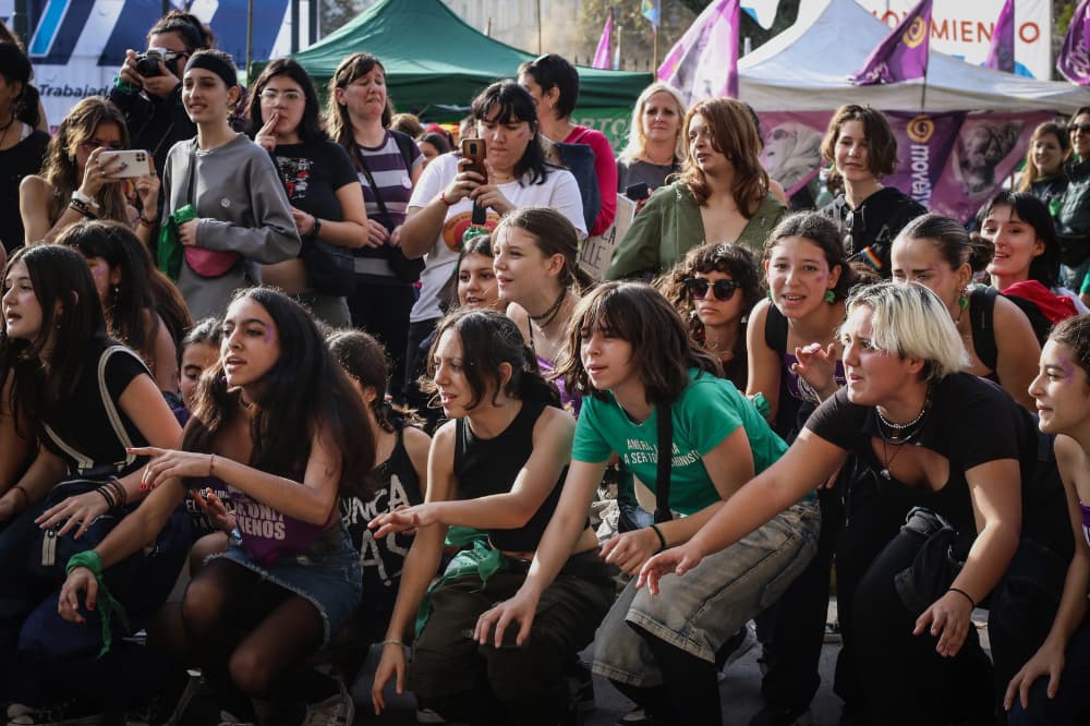 ELA presentó un informe sobre política y feminismo: ¿en qué piensan las jóvenes de Argentina?