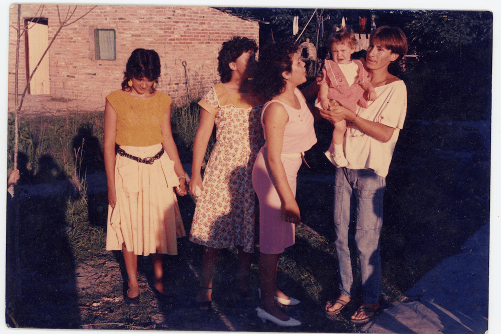 Adopción: el derecho a la familia trasciende la edad, el género y la clase social