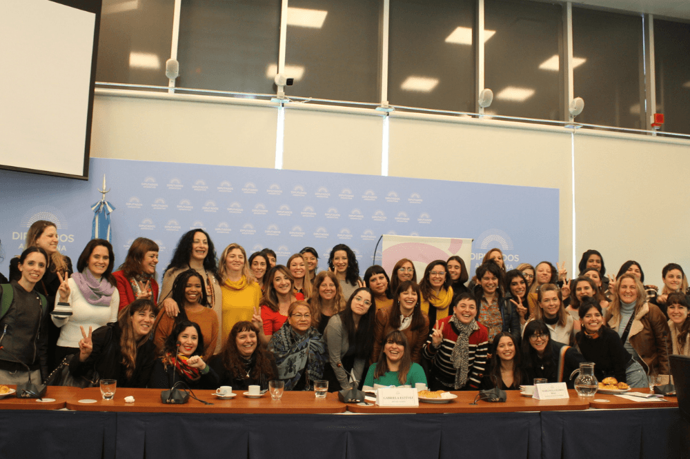 7 de cada 10 mujeres y disidencias vivieron violencia política